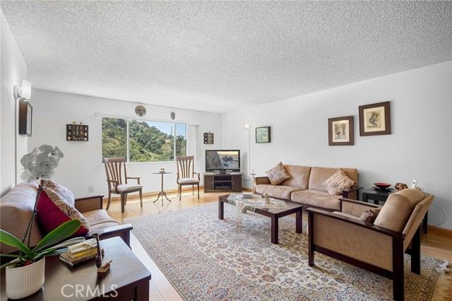 1935 Alpha 214, Glendale, CA 91208