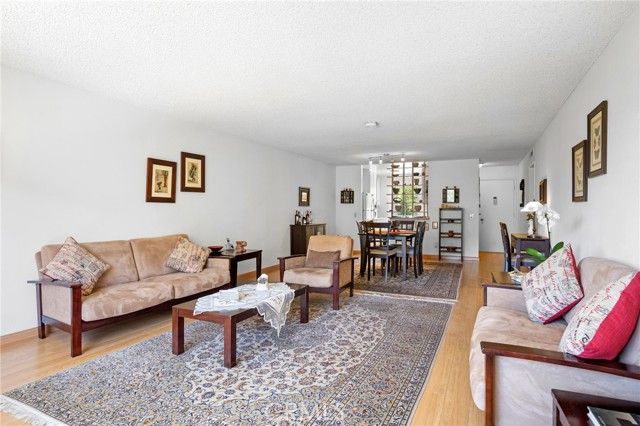 1935 Alpha 214, Glendale, CA 91208