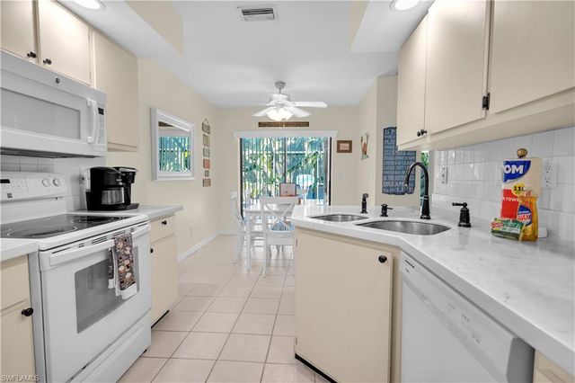 3749 1st PL, Cape Coral, FL 33914