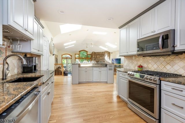 11 Allen Dr, Wayne Twp., NJ 07470