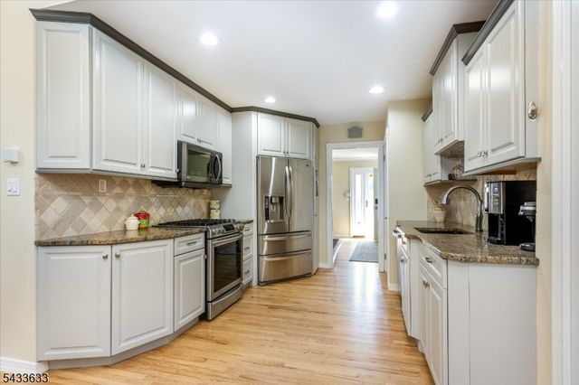 11 Allen Dr, Wayne Twp., NJ 07470