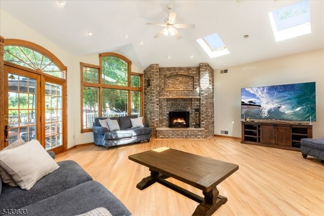 11 Allen Dr, Wayne Twp., NJ 07470