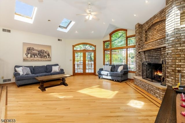 11 Allen Dr, Wayne Twp., NJ 07470
