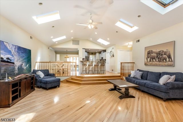 11 Allen Dr, Wayne Twp., NJ 07470