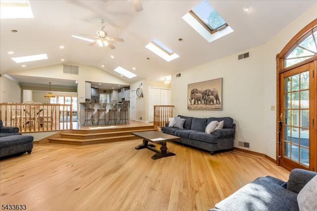 11 Allen Dr, Wayne Twp., NJ 07470