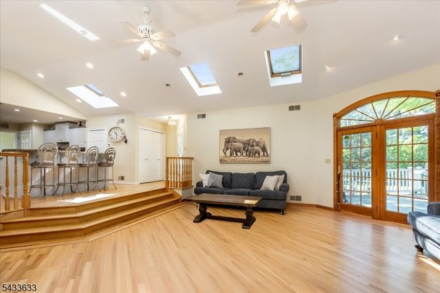 11 Allen Dr, Wayne Twp., NJ 07470