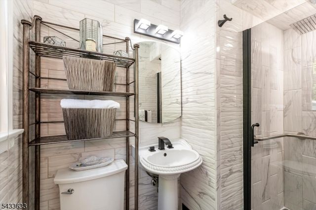 11 Allen Dr, Wayne Twp., NJ 07470