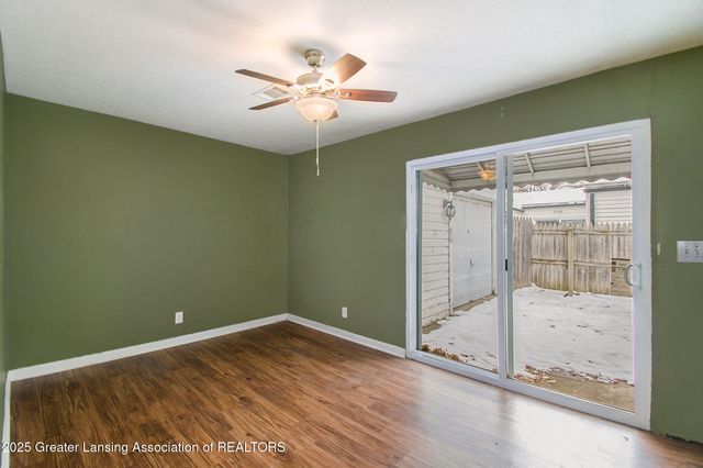 1537 Roselawn Avenue, Lansing, MI 48915