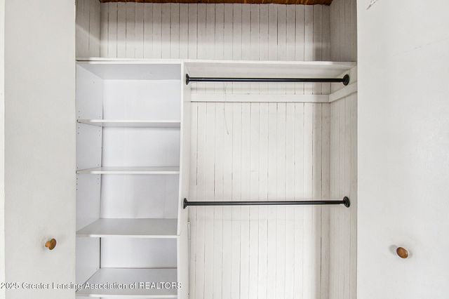 1537 Roselawn Avenue, Lansing, MI 48915