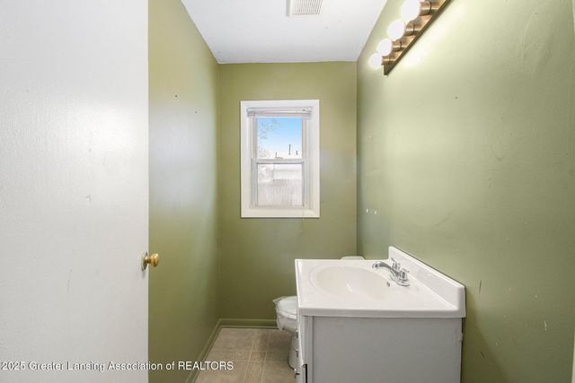 1537 Roselawn Avenue, Lansing, MI 48915