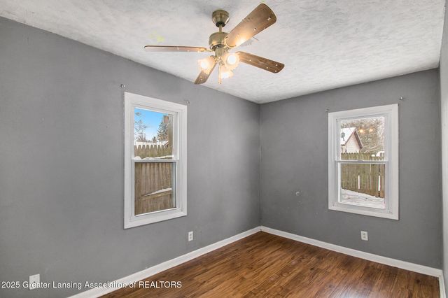 1537 Roselawn Avenue, Lansing, MI 48915