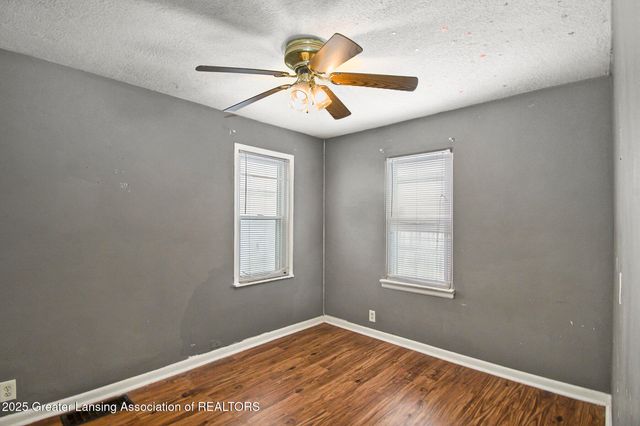 1537 Roselawn Avenue, Lansing, MI 48915