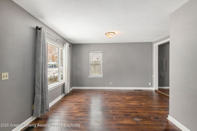 1537 Roselawn Avenue, Lansing, MI 48915