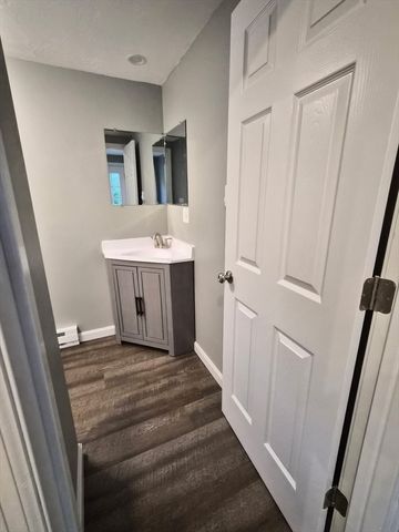 7 David, Carver, MA 02330