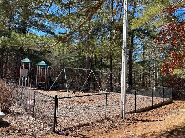 7 David, Carver, MA 02330