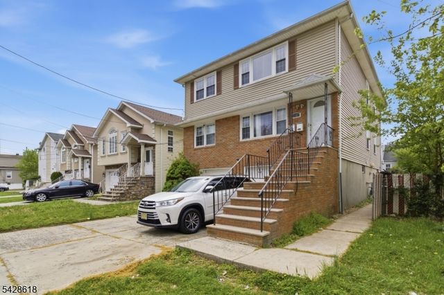 1129 E Henry St, Linden City, NJ 07036
