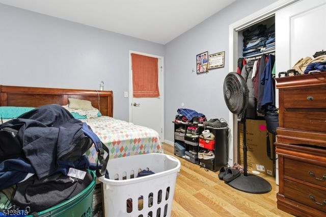 1129 E Henry St, Linden City, NJ 07036