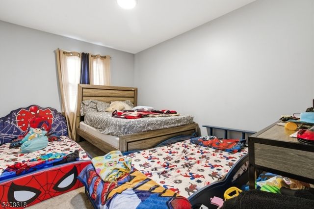 1129 E Henry St, Linden City, NJ 07036