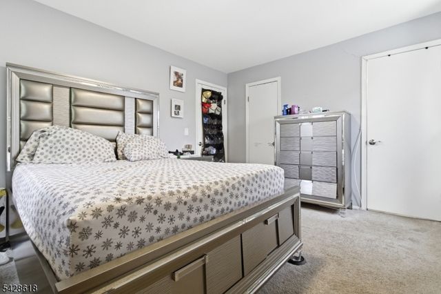 1129 E Henry St, Linden City, NJ 07036