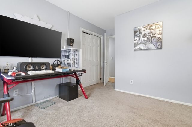 1129 E Henry St, Linden City, NJ 07036