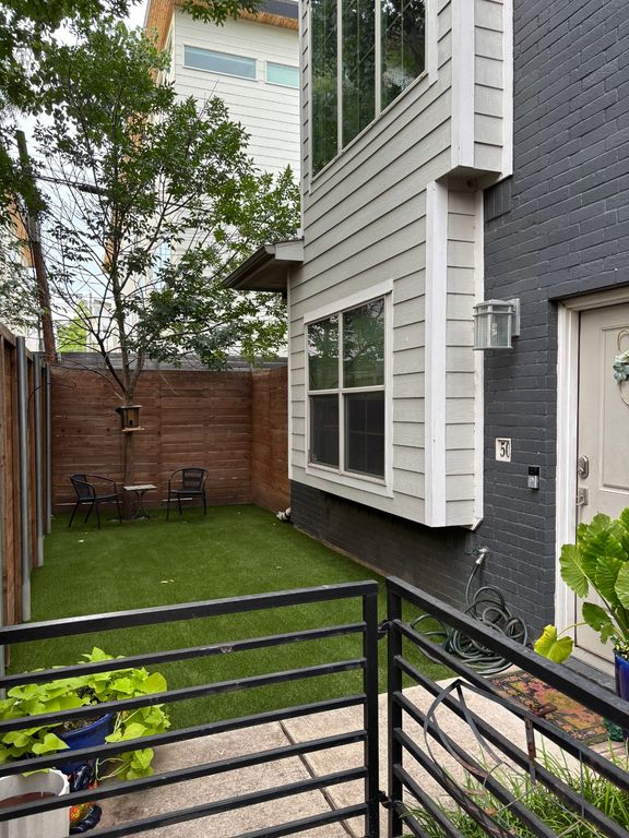 5807 Bryan Parkway 50, Dallas, TX 75206