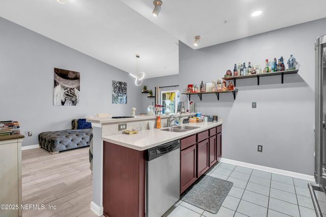 4920 KEY LIME Drive, 305, Jacksonville, FL 32256