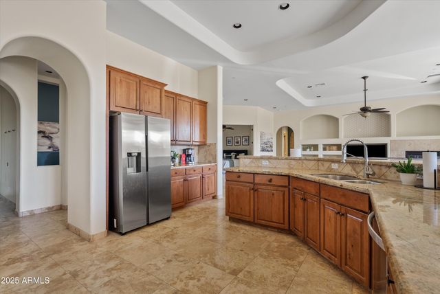 18017 W MONTEBELLO Avenue, Litchfield Park, AZ 85340