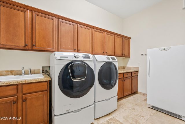 18017 W MONTEBELLO Avenue, Litchfield Park, AZ 85340