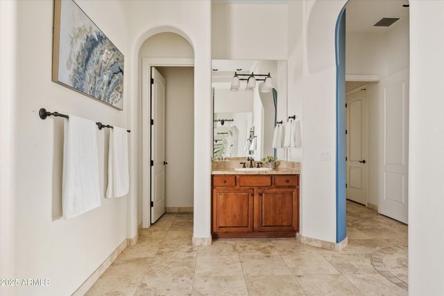 18017 W MONTEBELLO Avenue, Litchfield Park, AZ 85340