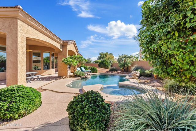 18017 W MONTEBELLO Avenue, Litchfield Park, AZ 85340