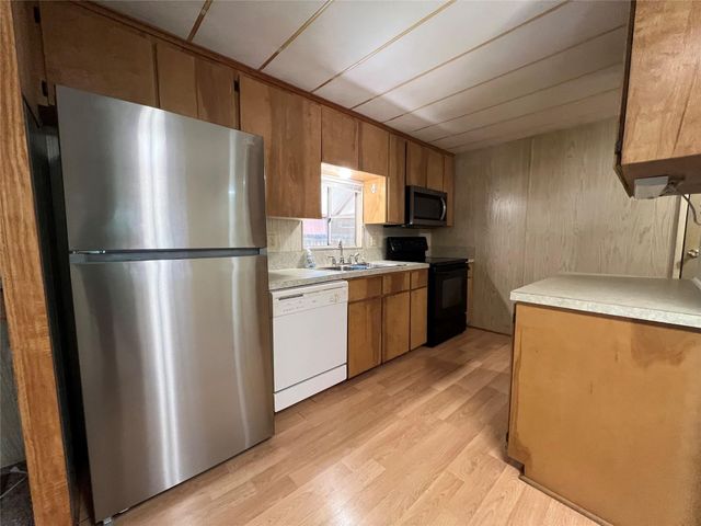 39 E Whippoorwill Lane, Trinity, TX 75862