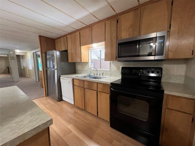 39 E Whippoorwill Lane, Trinity, TX 75862
