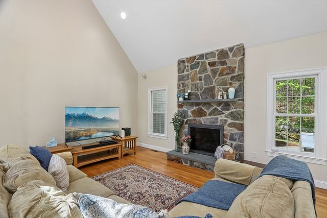 34 Broken Tree Rd, Medway, MA 02053