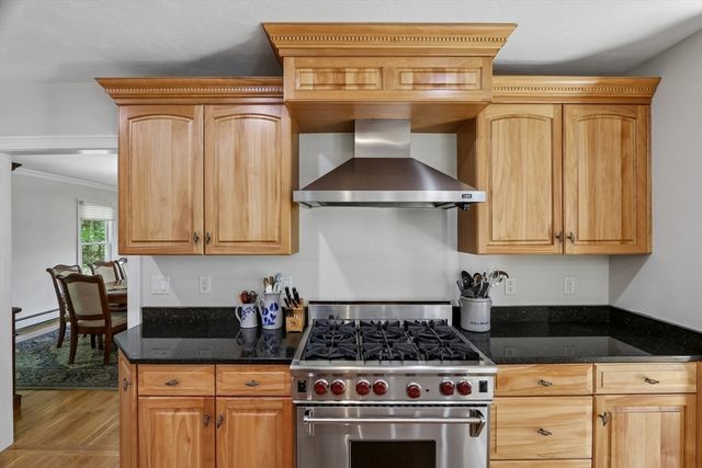 34 Broken Tree Rd, Medway, MA 02053