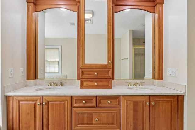 34 Broken Tree Rd, Medway, MA 02053