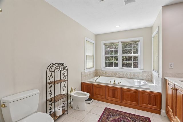 34 Broken Tree Rd, Medway, MA 02053