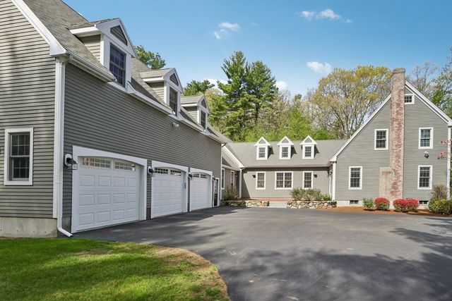 34 Broken Tree Rd, Medway, MA 02053