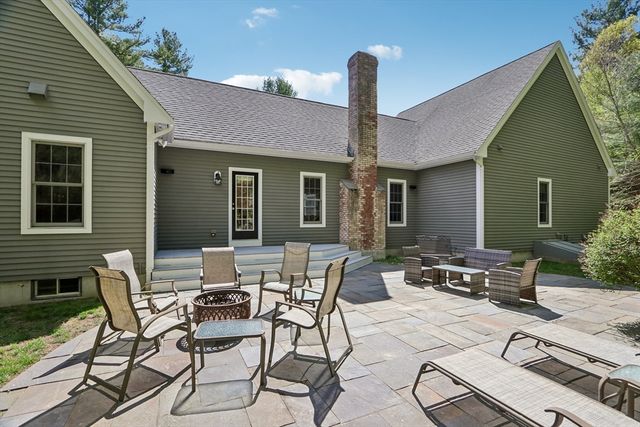 34 Broken Tree Rd, Medway, MA 02053