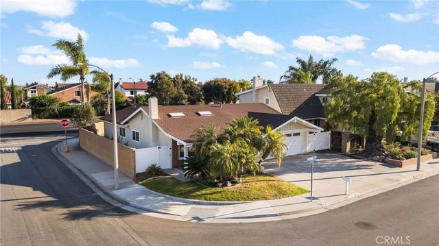 8612 Bayonne, Huntington Beach, CA 92646