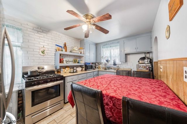 761 Drake Ave, Roselle Boro, NJ 07203