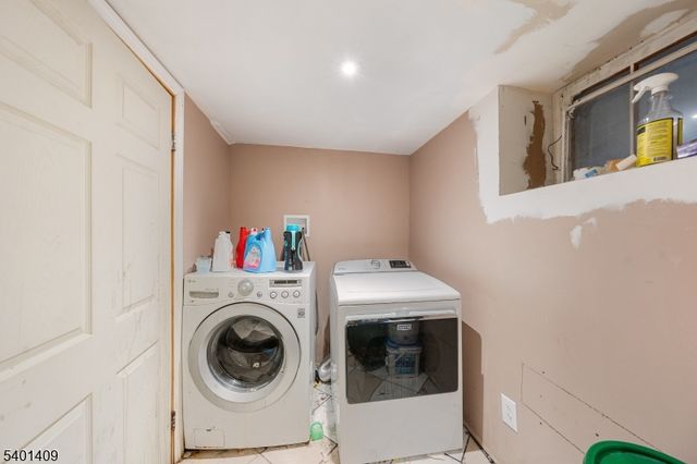 761 Drake Ave, Roselle Boro, NJ 07203