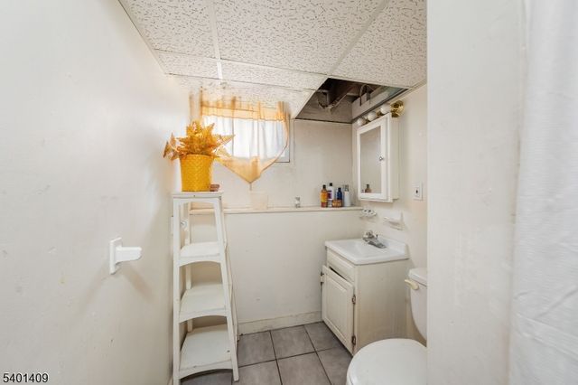 761 Drake Ave, Roselle Boro, NJ 07203