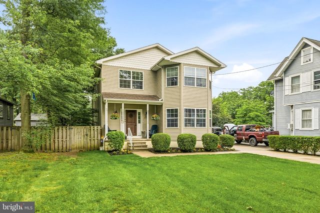 706 MAIN ST, Riverton, NJ 08077