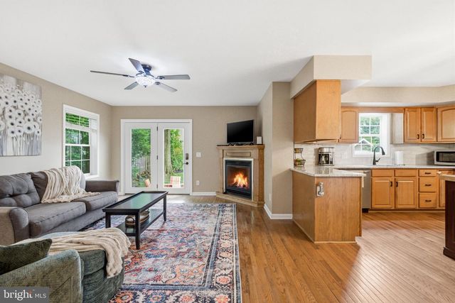 706 MAIN ST, Riverton, NJ 08077