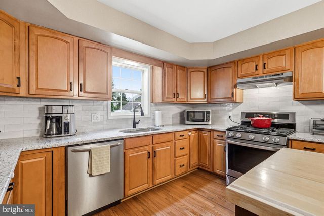 706 MAIN ST, Riverton, NJ 08077