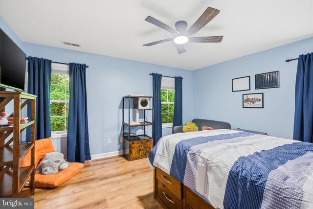 706 MAIN ST, Riverton, NJ 08077