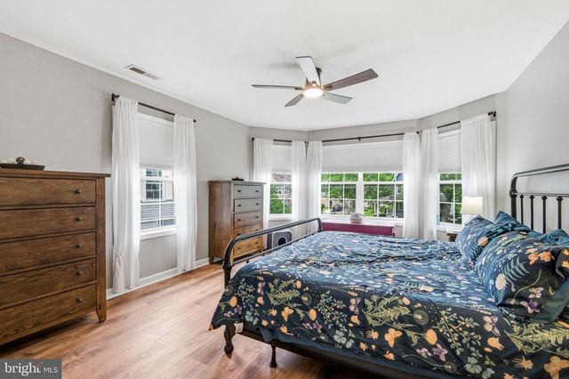 706 MAIN ST, Riverton, NJ 08077