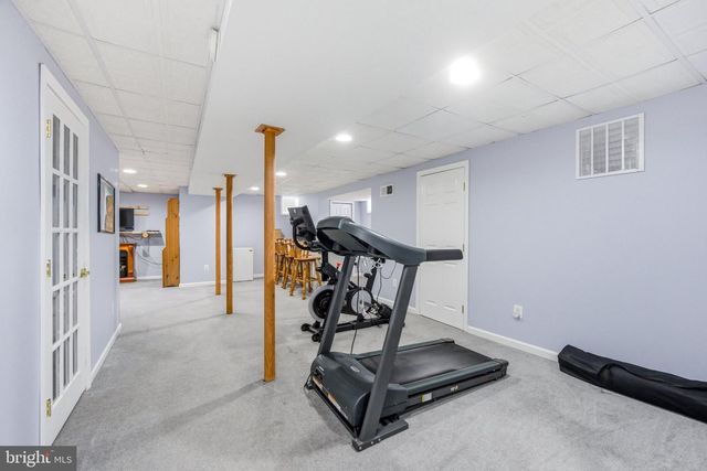 706 MAIN ST, Riverton, NJ 08077
