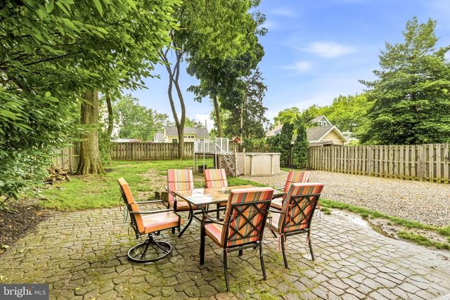 706 MAIN ST, Riverton, NJ 08077