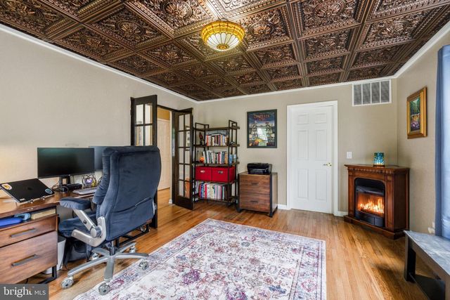 706 MAIN ST, Riverton, NJ 08077
